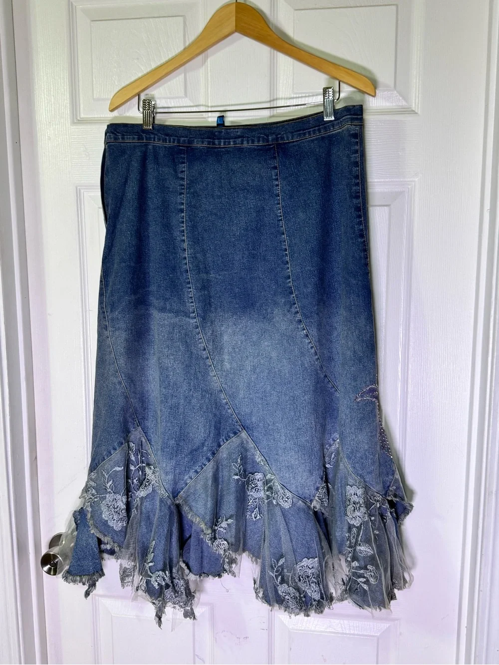 Vintage Free Party Jeans Floral Embroidered Tulle Hem Denim Skirt - Size L
